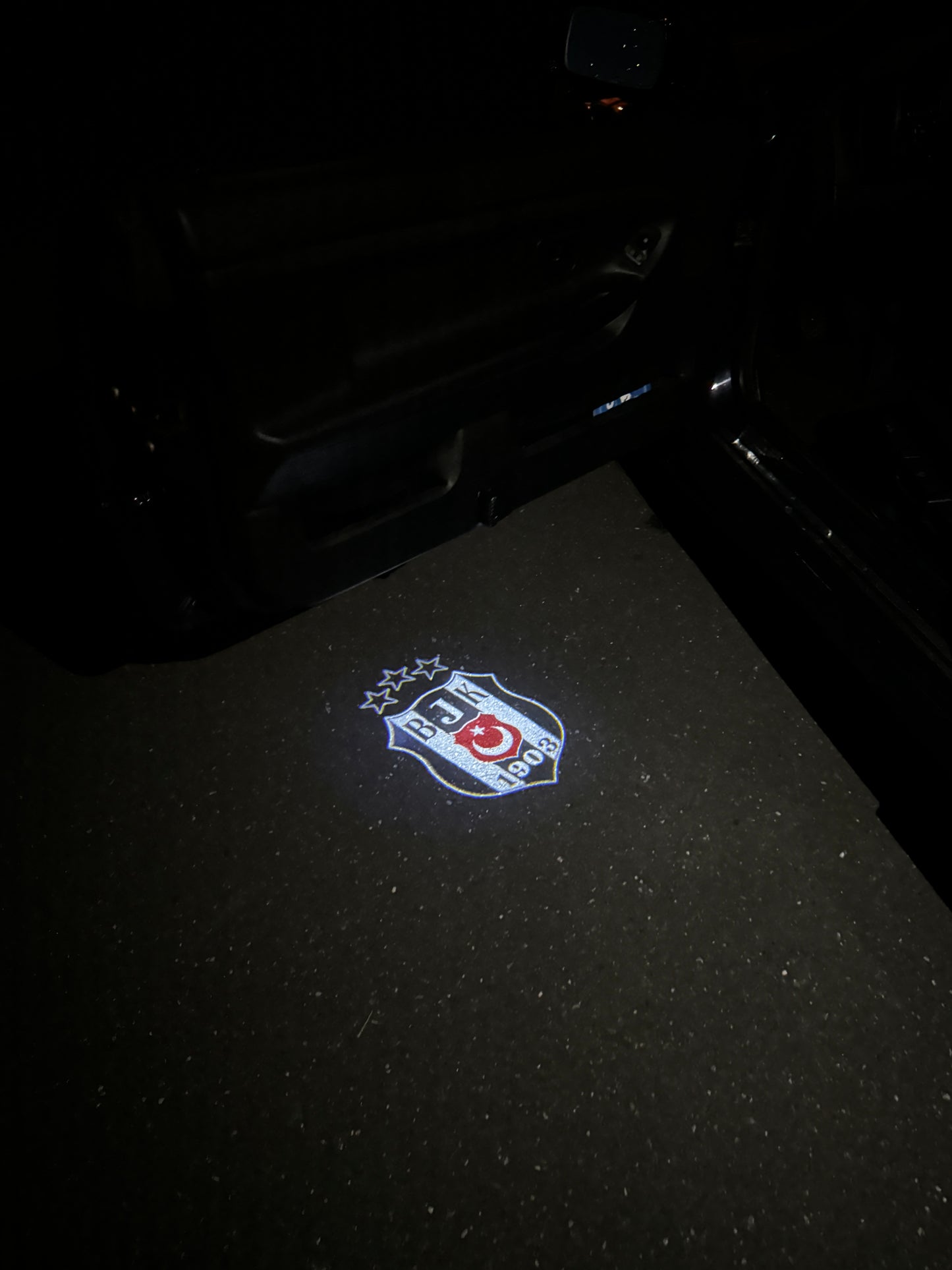 Besiktas Universal Autolicht für alle Autos 2x